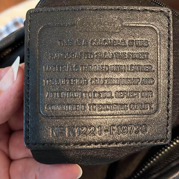 Coach Optic crossbody/shoulder bag like new black signature Fabric/leather - Picture 5 of 16